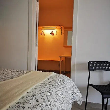 Guest house Private Couple On Caparica Poshtel *
